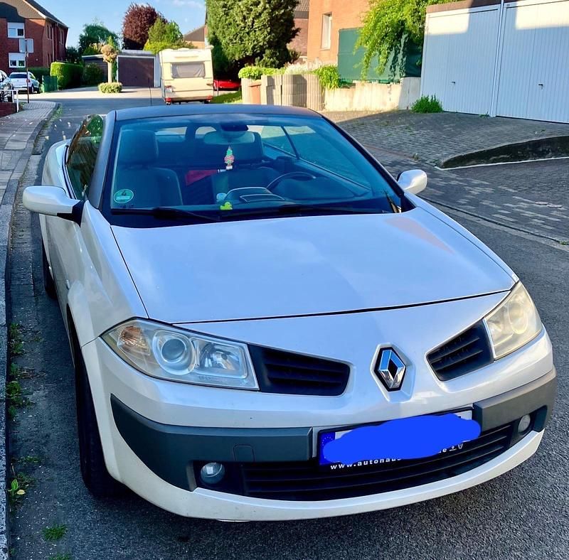 Weiß Gebraucht 2007 Renault Mégane Cabriolet Cabrio | 799 € (Superpreis) - Bild 1/3