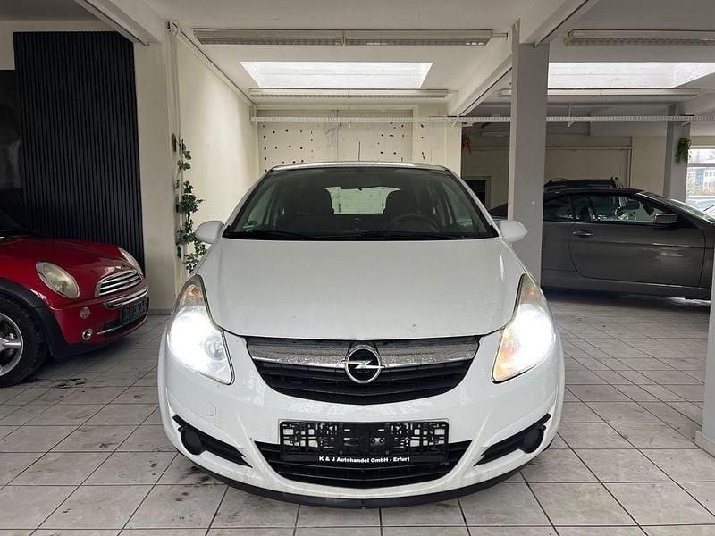 Gebraucht Opel Corsa Selection 69 PS (50 kW) 2010 Weiß Kleinwagen