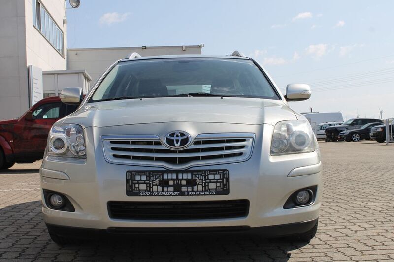 Silber Gebraucht 2007 Toyota Avensis Sol Kombi | 5.500 € (Fairer Preis) - Bild 1/4