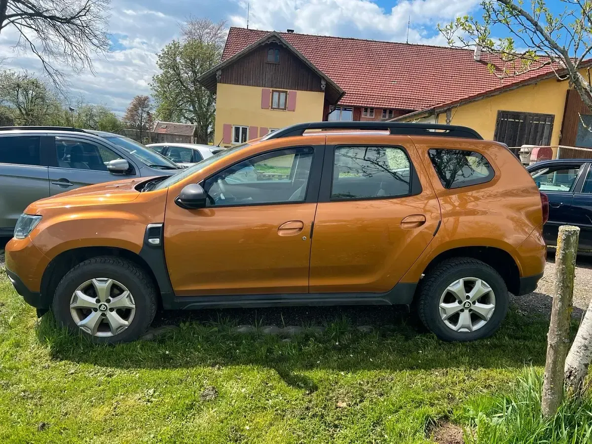 Usata Dacia Duster 101 CV (74 kW) 2020 Oro SUV
