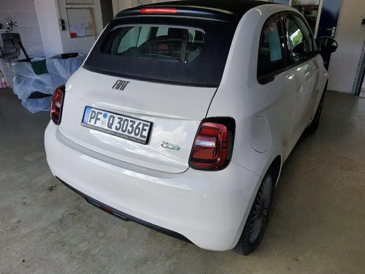 Gebraucht Fiat 500e 88 kW (120 PS) 2023 Weiß Cabrio
