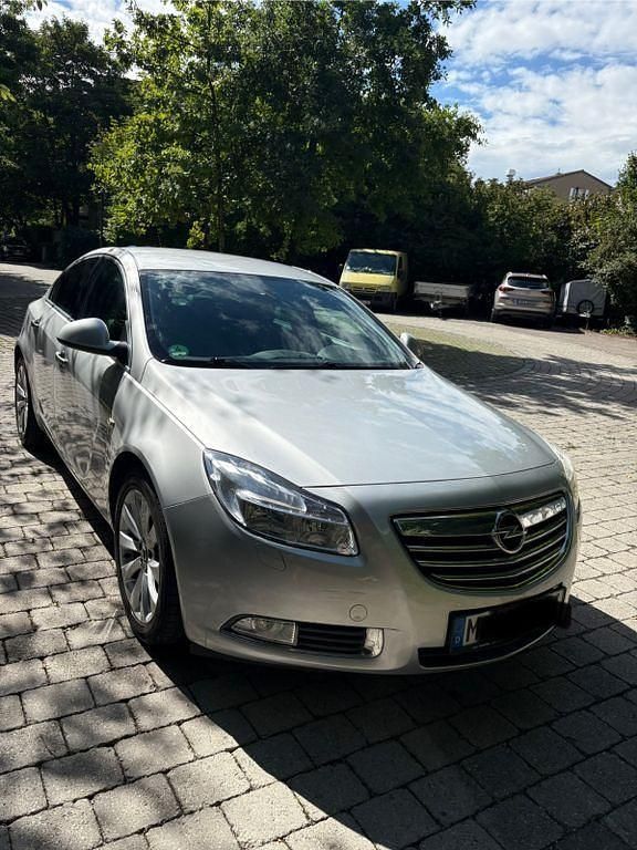 Schwarz Gebraucht 2012 Opel Insignia S Limousine | 6.050 € (Fairer Preis) - Bild 1/4