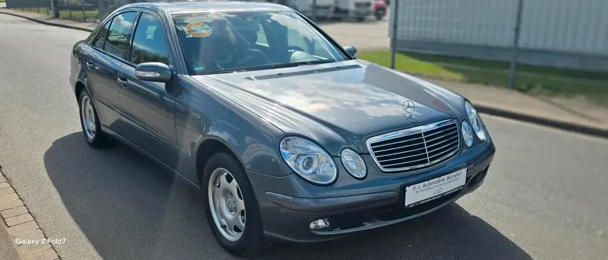 Używany Mercedes E280 231 KM (169 kW) 2005 Szary Sedan/Limuzyna