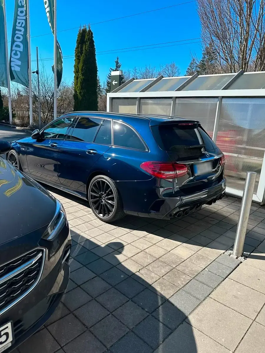 Gebraucht Mercedes C43 AMG AMG 390 PS (286 kW) 2020 Blau Kombi