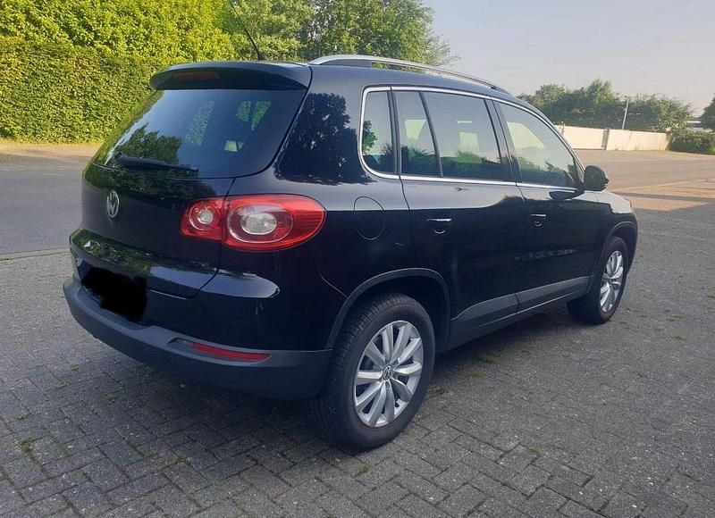 Schwarz Gebraucht 2010 VW Tiguan SUV | 4.999 € (Guter Preis) - Bild 1/4