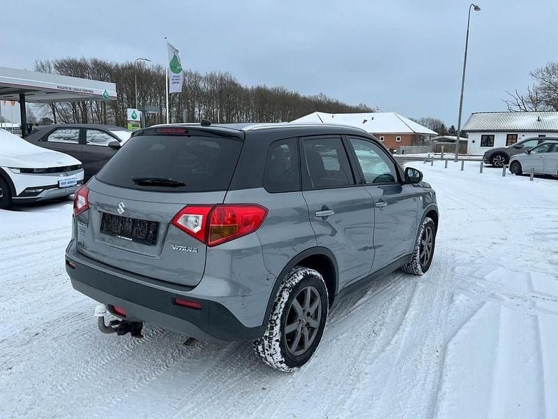 Gebraucht Suzuki Vitara Comfort 120 PS (88 kW) 2016 Grau SUV