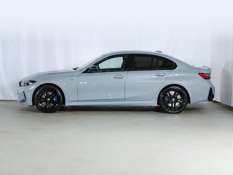 Gebraucht BMW 330 Comfort Edition 245 PS (180 kW) 2024 Brooklyn grau metallic Limousine