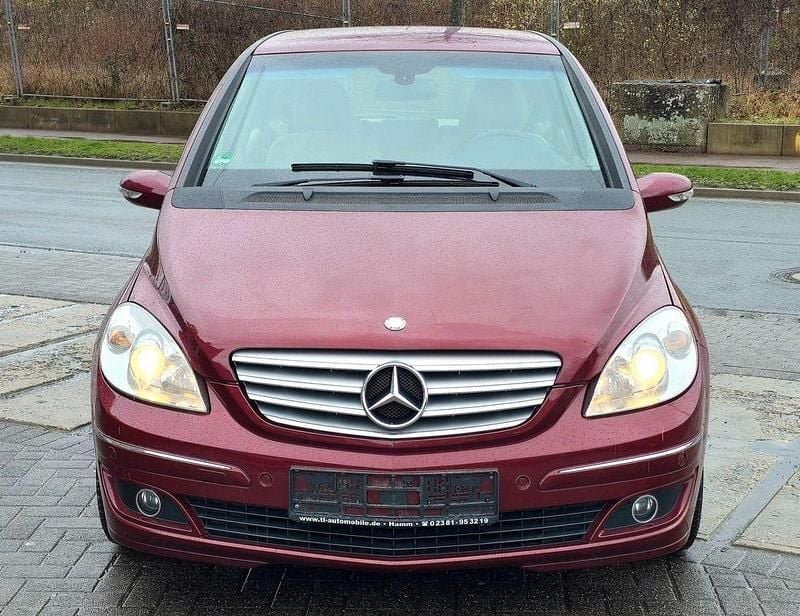 Gebraucht Mercedes B170 116 PS (85 kW) 2007 Rot Van / Kleinbus