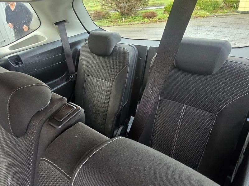 Gebraucht Opel Zafira Tourer Edition 131 PS (96 kW) 2012 Schwarz Van / Kleinbus