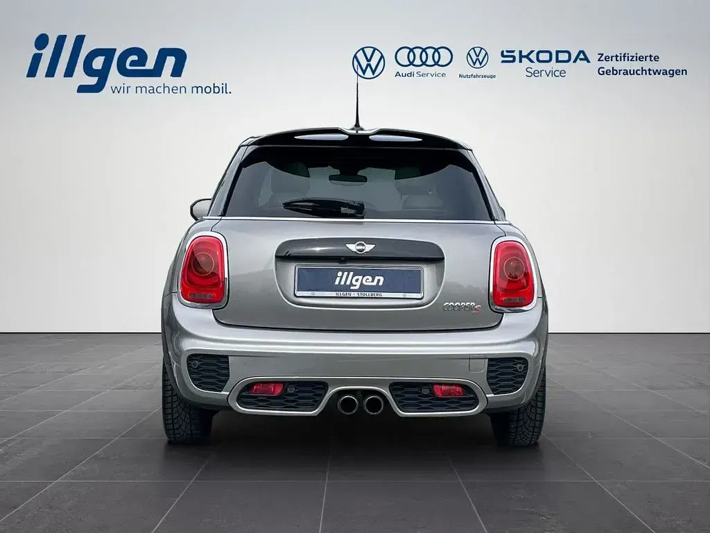Używany Mini Cooper S 192 KM (141 kW) 2018 Srebrny Hatchback