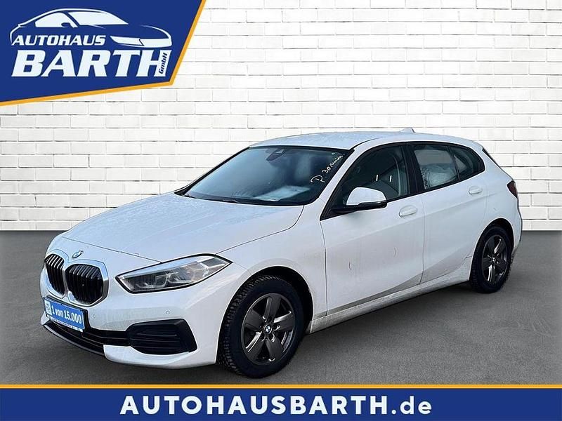 Weiß Gebraucht 2022 BMW 118 Advantage Kleinwagen | 19.790 € (Fairer Preis) - Bild 1/4