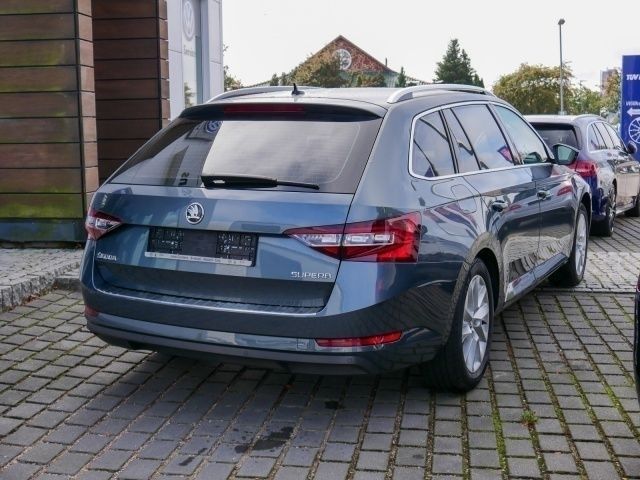 Gebraucht Skoda Superb Ambition 150 PS (110 kW) 2018 Silber metallic Kombi