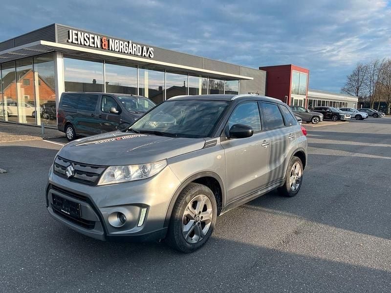 Gebraucht Suzuki Vitara Active 120 PS (88 kW) 2015 Grau SUV