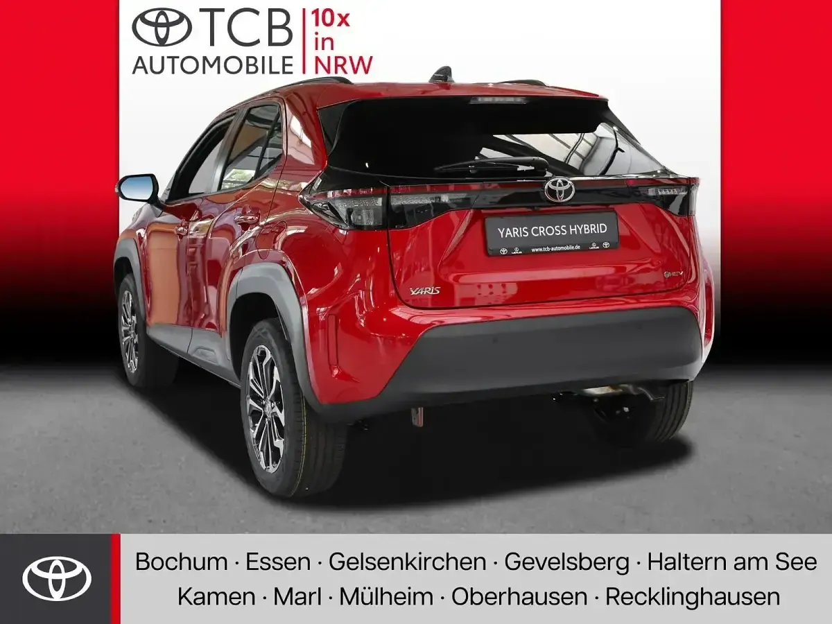 Gebraucht Toyota Yaris Cross 131 PS (96 kW) 2026 Emotional red SUV