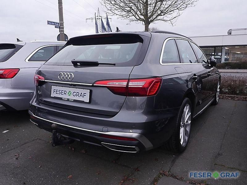 Gebraucht Audi A4 S-Line 163 PS (119 kW) 2022 Daytonagrau perleffekt Kombi