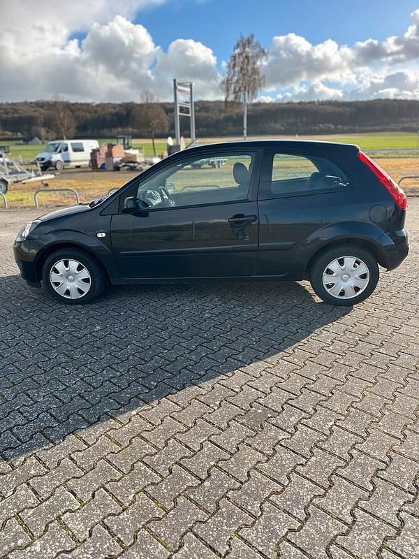 Gebraucht Ford Fiesta 60 PS (44 kW) 2008 Schwarz Kleinwagen