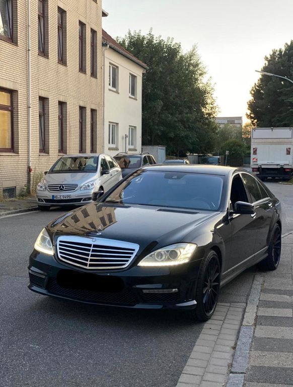 Obsidianschwarz metalliclack Gebraucht 2010 Mercedes S500 AMG Limousine | 15.990 € (Fairer Preis) - Bild 1/4