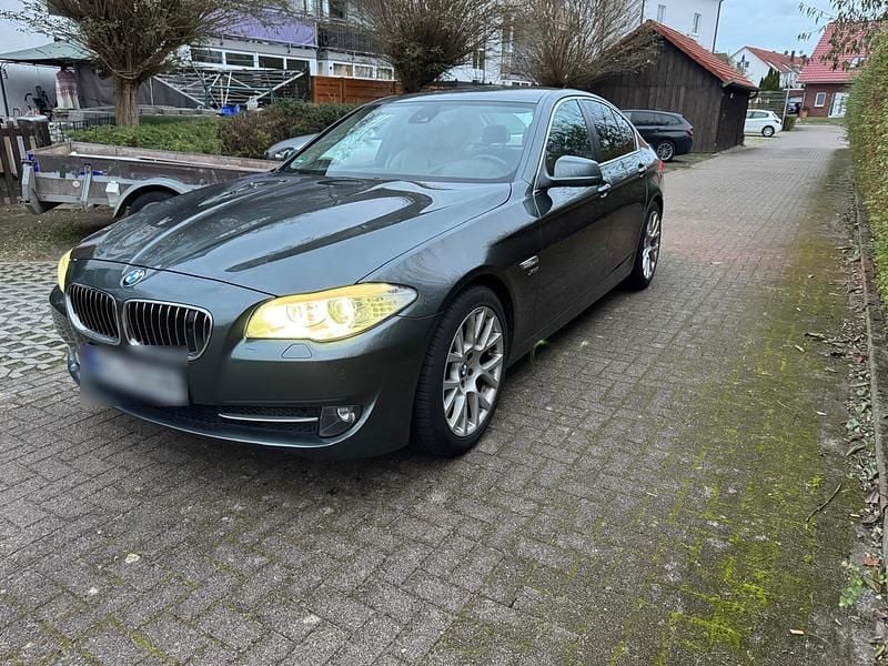 Gebraucht BMW 530 258 PS (189 kW) 2011 Grün Limousine