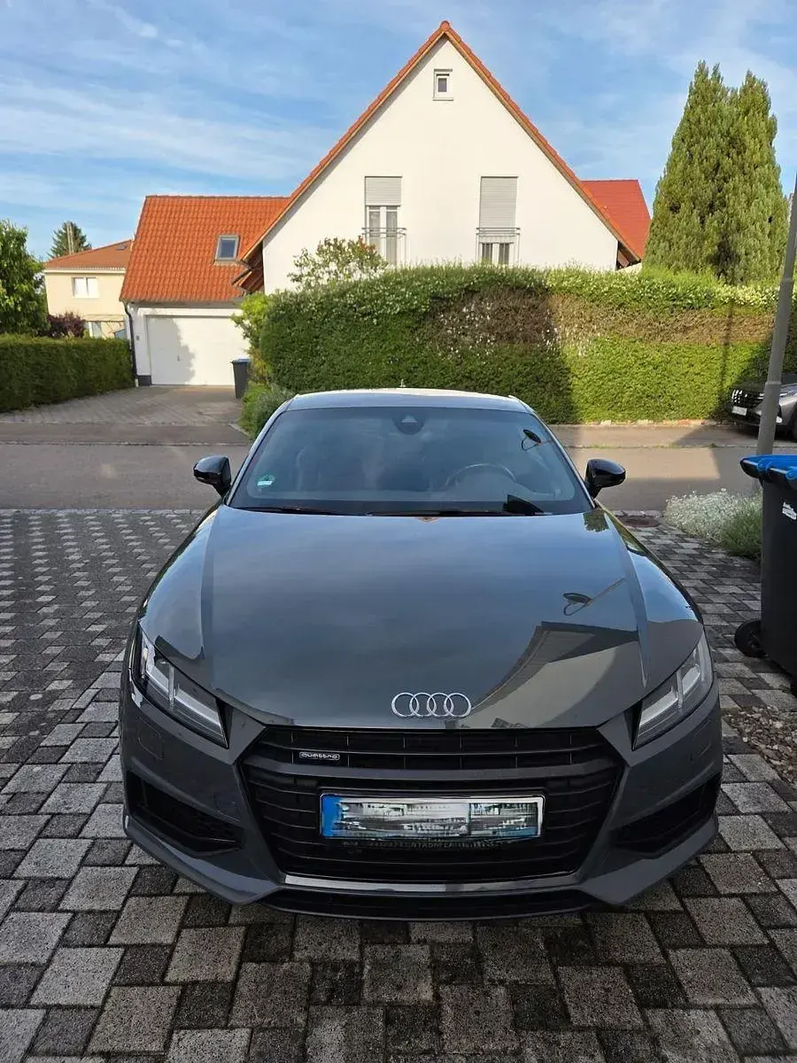 Gebraucht Audi TT Ambiente 230 PS (169 kW) 2016 Grau Coupé