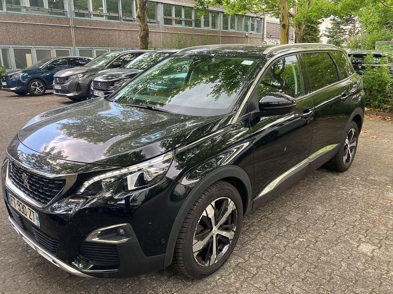 Schwarz Gebraucht 2020 Peugeot 5008 Allure Van / Kleinbus | 15.946 € (Guter Preis) - Bild 1/4