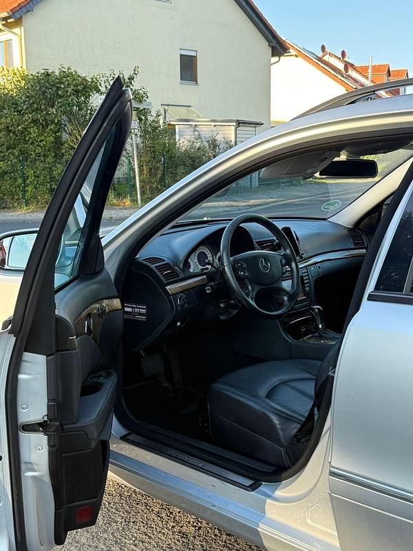 Gebraucht Mercedes E320 224 PS (164 kW) 2008 Grau Kombi