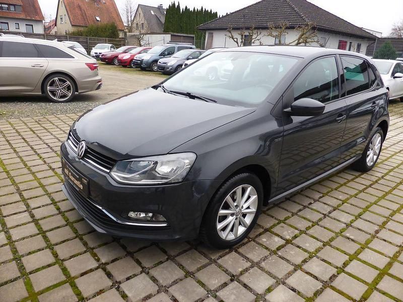 Grau Gebraucht 2016 VW Polo LOUNGE Limousine | 8.990 € (Fairer Preis) - Bild 1/4
