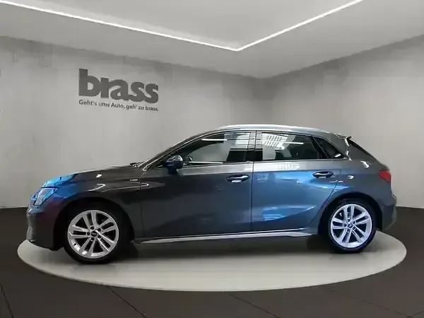 Gebraucht Audi A3 S-Line 150 PS (110 kW) 2024 Daytonagrau perleffekt Limousine