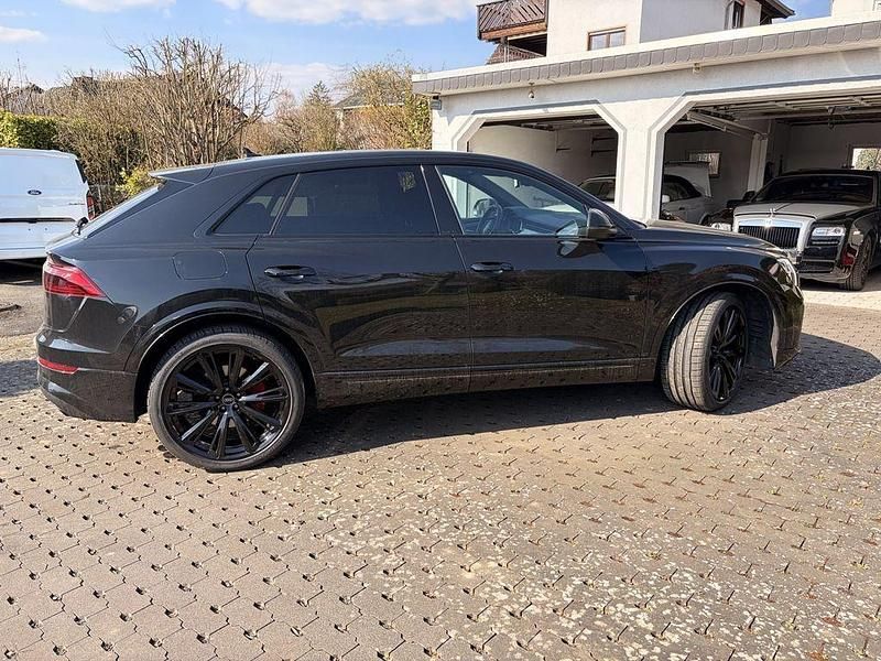 Gebraucht Audi SQ8 Sport 507 PS (372 kW) 2025 Schwarz SUV