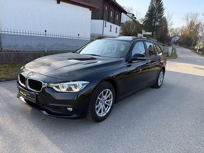 Gebraucht BMW 318 Advantage 150 PS (110 kW) 2015 Schwarz Kombi