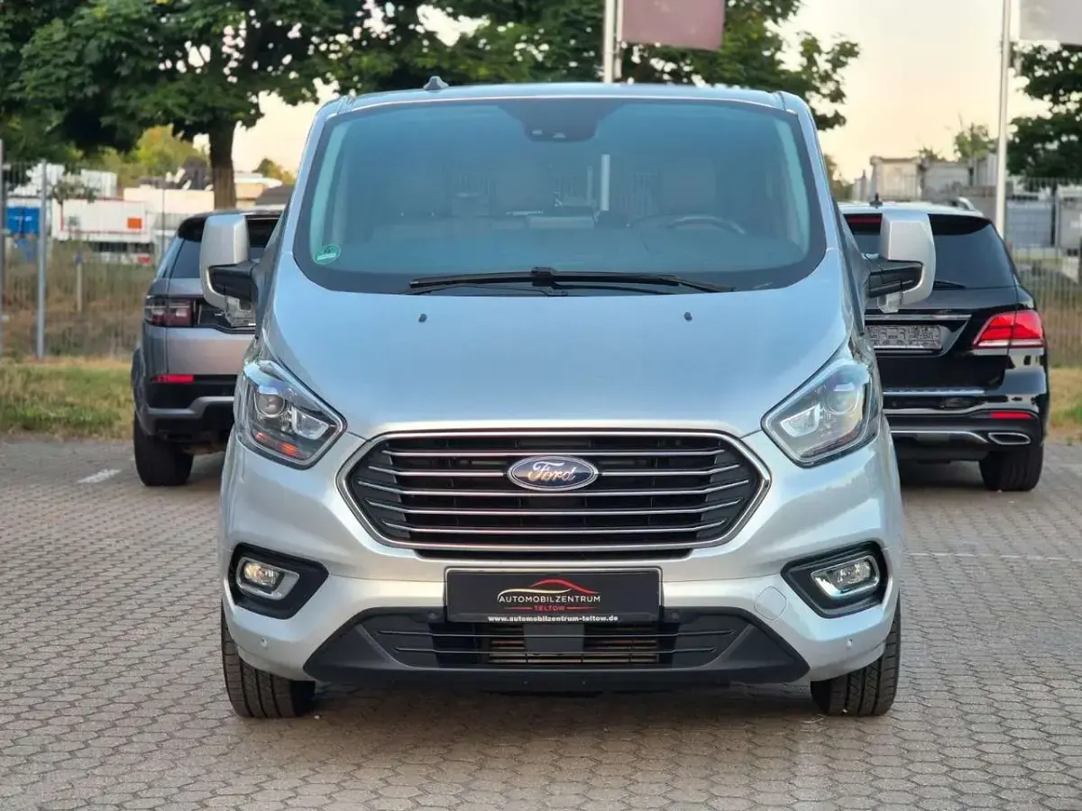 Gebraucht Ford Tourneo Custom Titanium X 185 PS (136 kW) 2020 Polarsilber Van