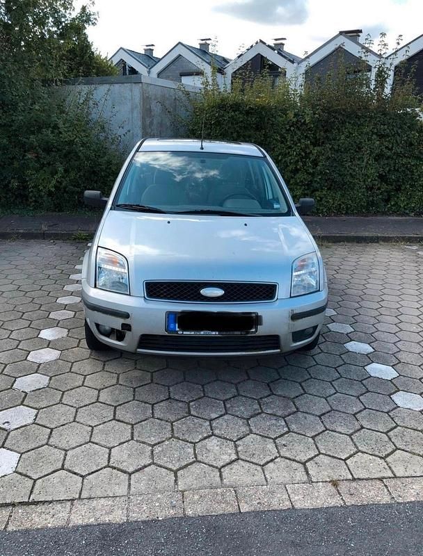 Second-hand Ford Fusion 2003 Gri Hatchback