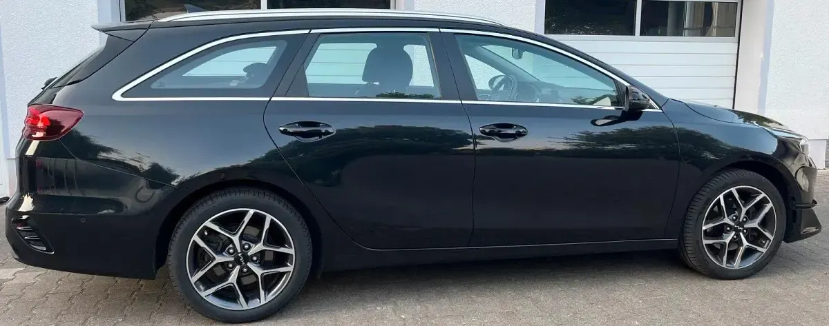 Gebraucht Kia Ceed Sportswagon 160 PS (117 kW) 2022 Schwarz Kombi