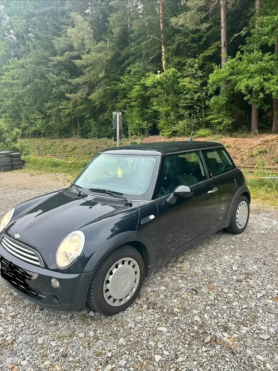 Gebraucht Mini Cooper 90 PS (66 kW) 2006 Schwarz Kleinwagen