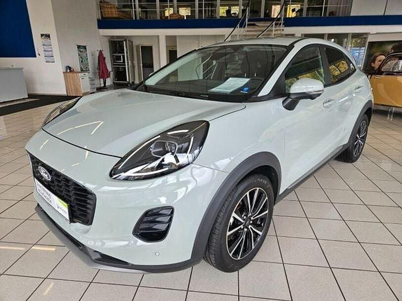 Grau Gebraucht 2025 Ford Puma Titanium SUV | 22.980 € (Superpreis) - Bild 1/4