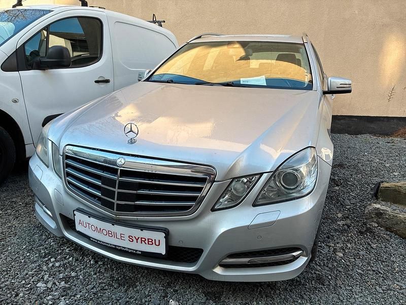 Gebraucht Mercedes E300 Avantgarde 231 PS (169 kW) 2011 Silber Kombi