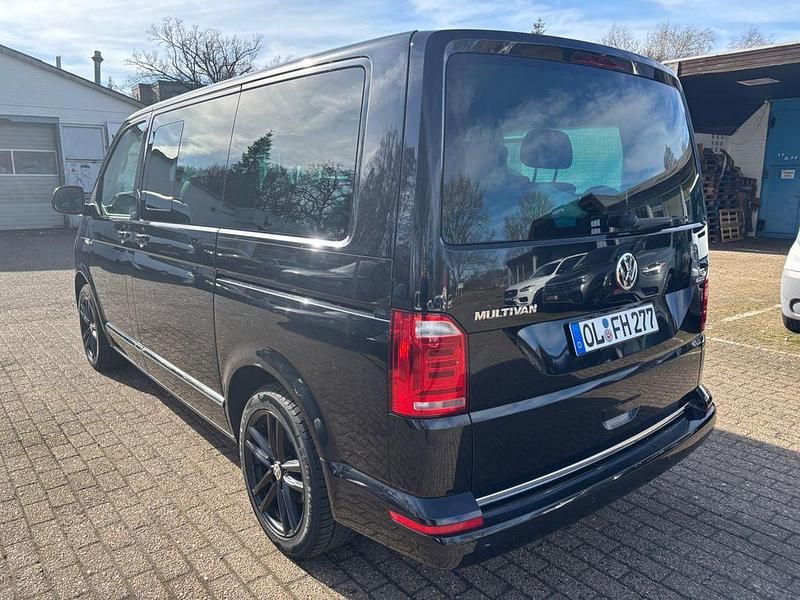 Second-hand VW Multivan 150 CP (110 kW) 2015 Negru Monovolum