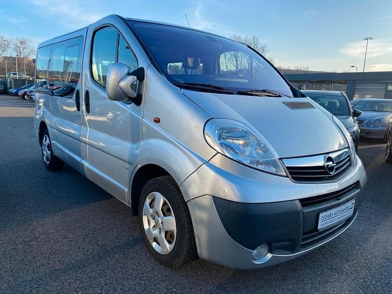 Gebraucht Opel Vivaro 114 PS (83 kW) 2006 Silber Van / Kleinbus