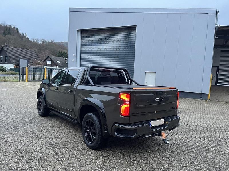 Gebraucht Chevrolet Silverado 426 PS (313 kW) 2025 Braun Limousine