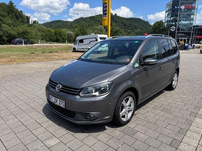 Grau Gebraucht 2013 VW Touran Life Van / Kleinbus | 5.350 € (Superpreis) - Bild 1/4