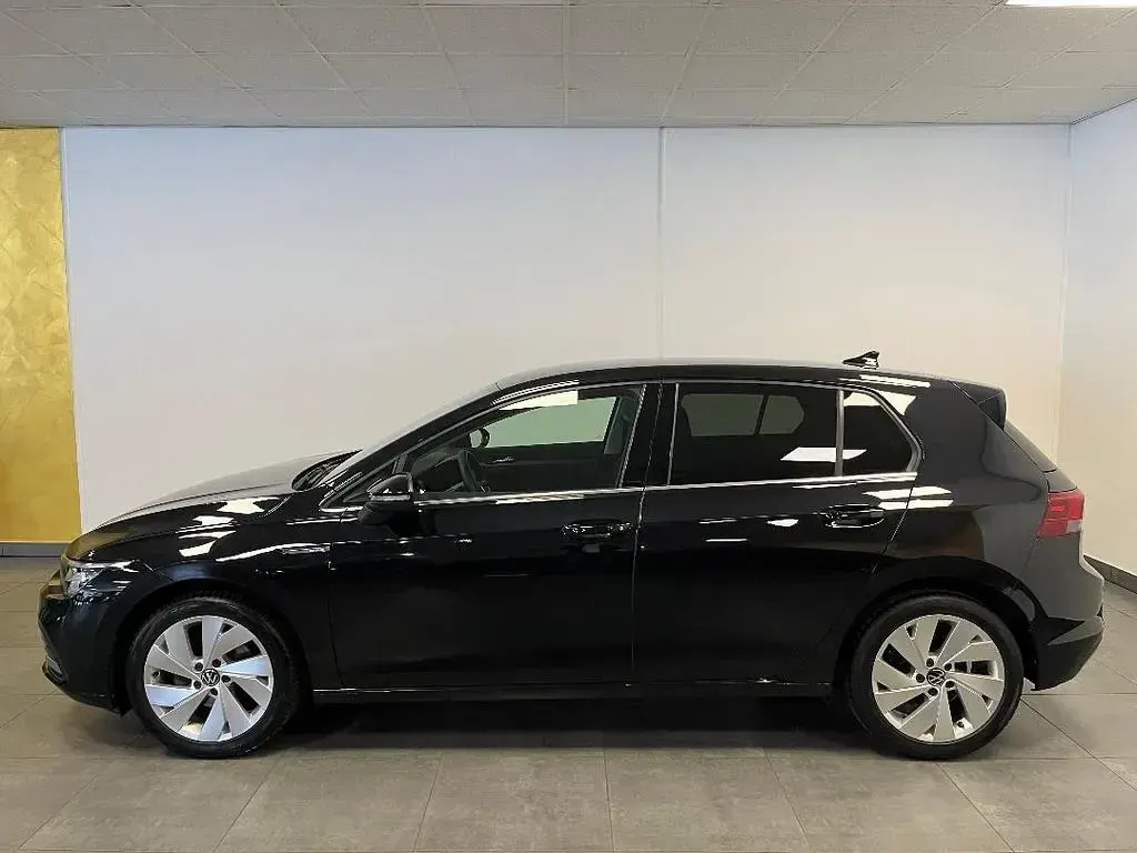 Gebraucht VW Golf VIII Style 131 PS (96 kW) 2022 Schwarz Limousine
