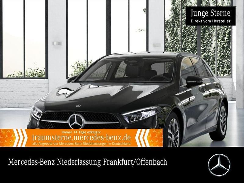 Schwarz Gebraucht 2024 Mercedes A180 Advanced Limousine | 27.490 € (Guter Preis) - Bild 1/3