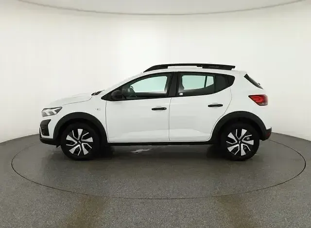 Neu Dacia Sandero Stepway 91 PS (66 kW) 2025 Weiß SUV