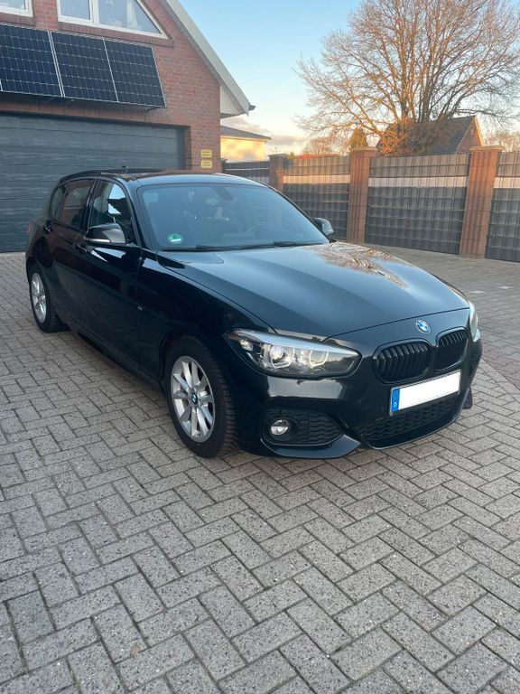Schwarz Gebraucht 2018 BMW 120 M Sport Kleinwagen | 14.500 € (Guter Preis) - Bild 1/4
