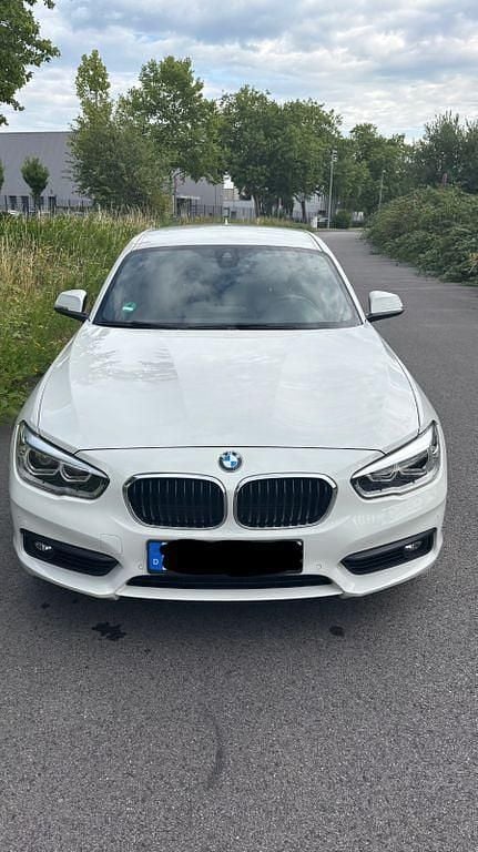 Weiß Gebraucht 2018 BMW 120 Kleinwagen | 15.200 € (Guter Preis) - Bild 1/4