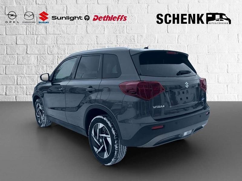 Neu Suzuki Vitara GLX 110 PS (80 kW) 2025 Grau SUV