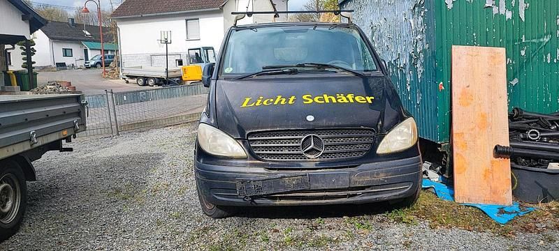 Gebraucht Mercedes Vito 95 PS (69 kW) 2004 Schwarz Van