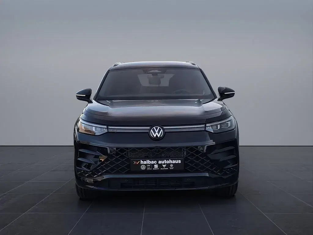 Gebraucht VW Tayron R-line 150 PS (110 kW) 2025 Grenadillschwarz metallic SUV