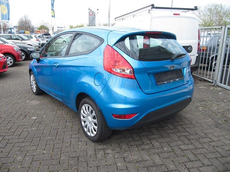 Gebraucht Ford Fiesta 60 PS (44 kW) 2009 Blau Kleinwagen