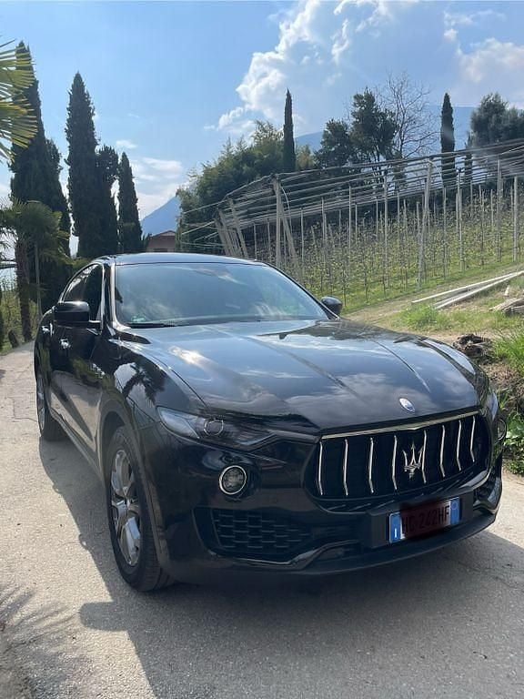Gebraucht Maserati Levante 349 PS (256 kW) 2018 Schwarz SUV