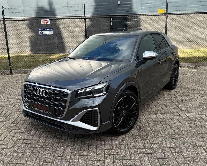 Grau Gebraucht 2024 Audi SQ2 Sport SUV | 35.600 € (Superpreis) - Bild 1/4